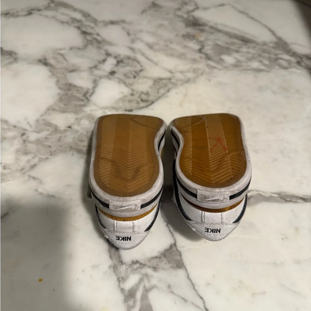$18 ADD ON Nike blazers 7.5c boys girls low brown‎ gold white